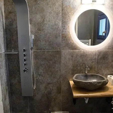 Appartement Iris Stone With Jacuzzi *