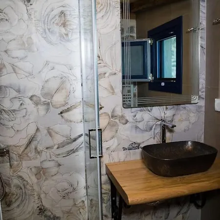 דירה Iris Stone With Jacuzzi