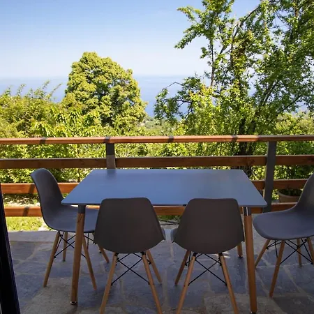 Iris Stone With Jacuzzi * Tsagkarada